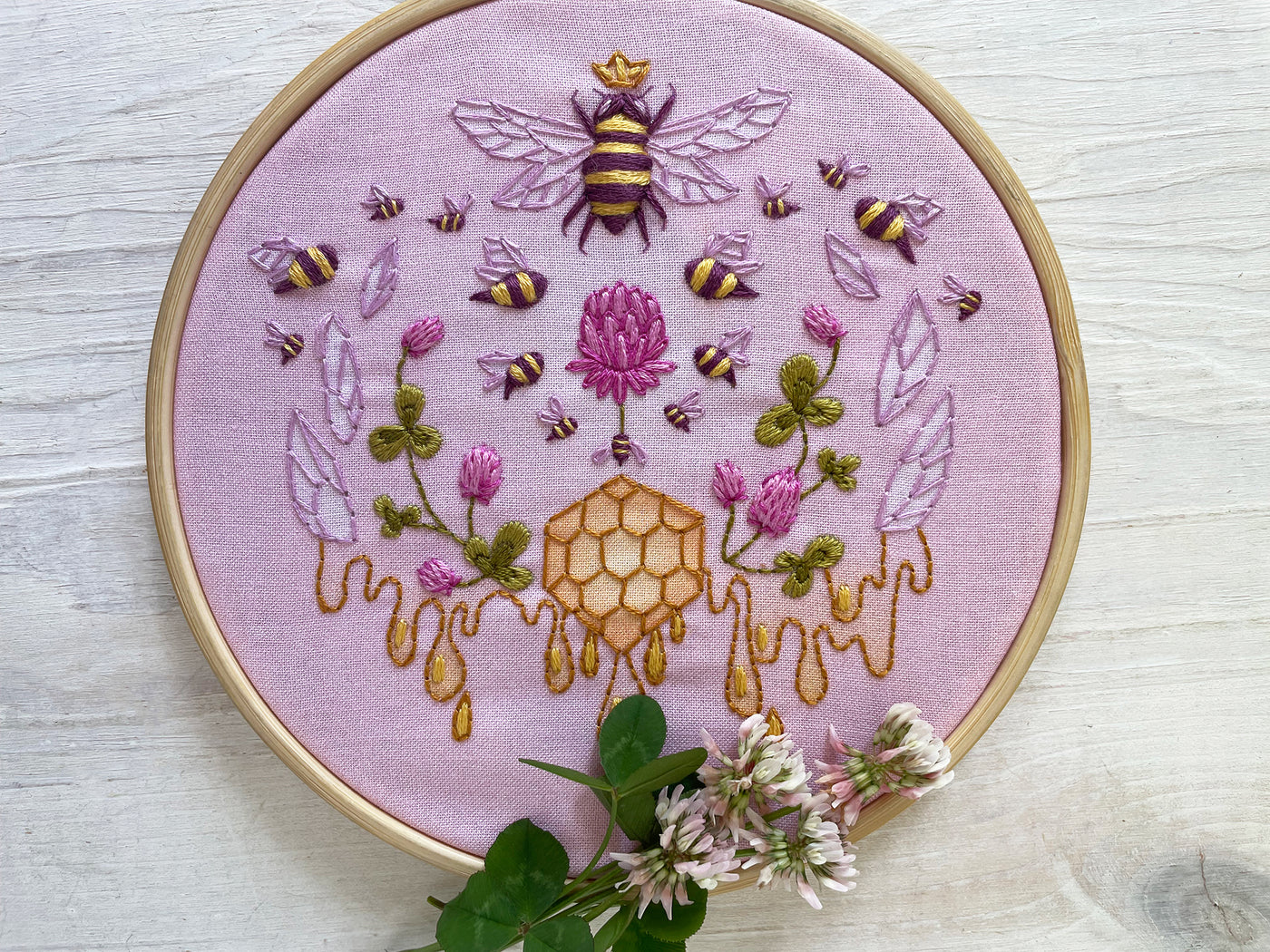 Bees and Clover Hand Embroidery pattern PDF download