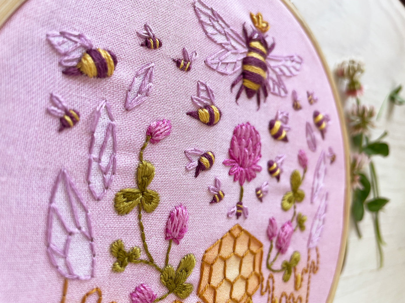 Bees and Clover Hand Embroidery pattern PDF download