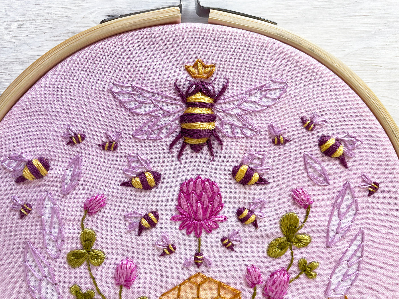 Bees and Clover Hand Embroidery pattern PDF download