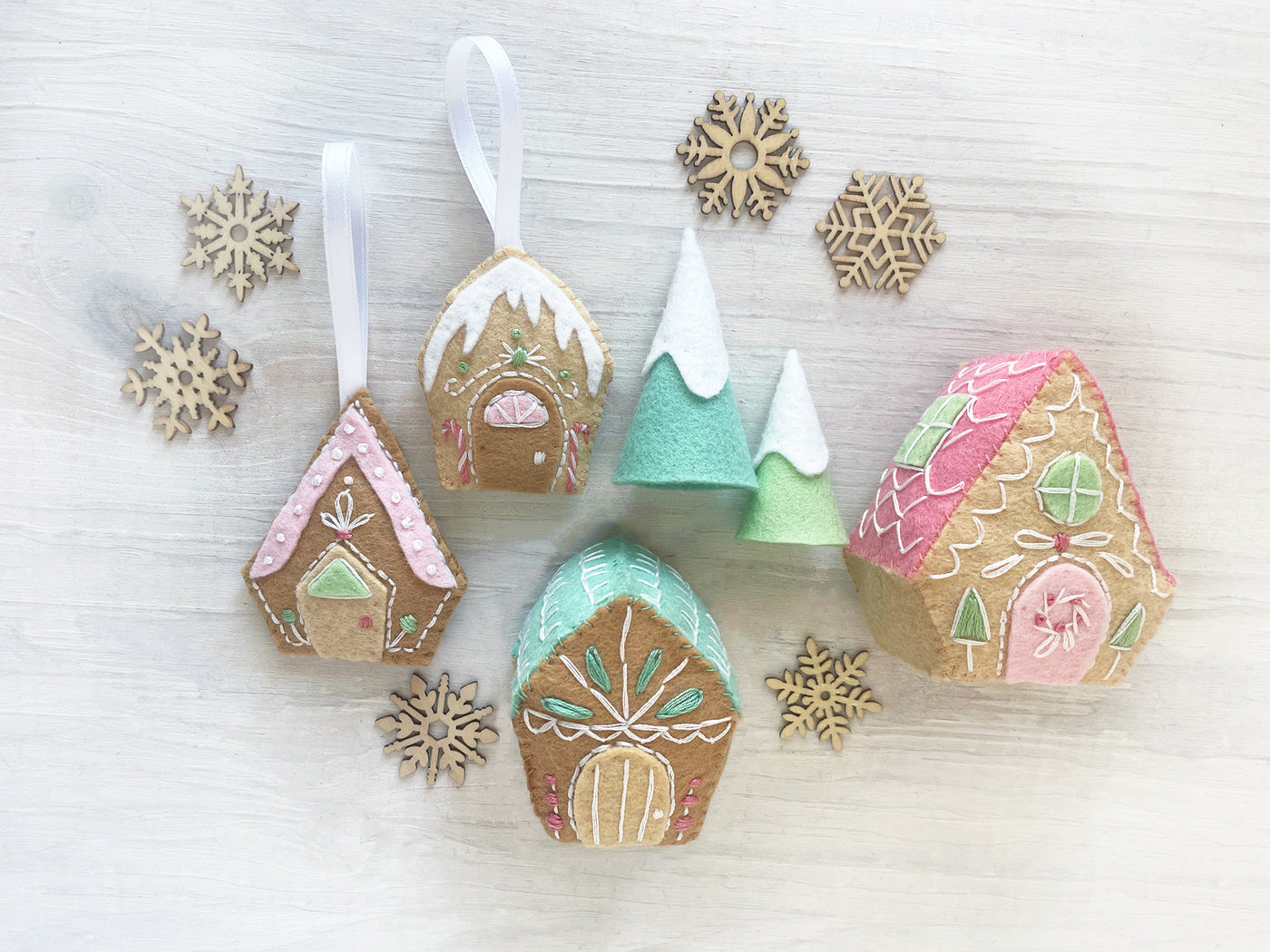 Gingerbread Houses felt plush ornament Sewing Pattern