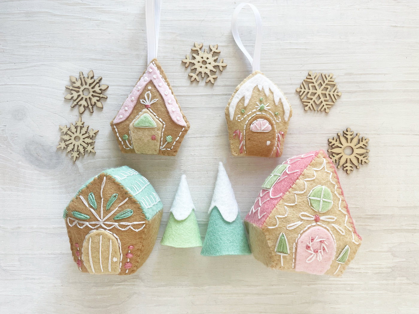 Gingerbread Houses felt plush ornament Sewing Pattern