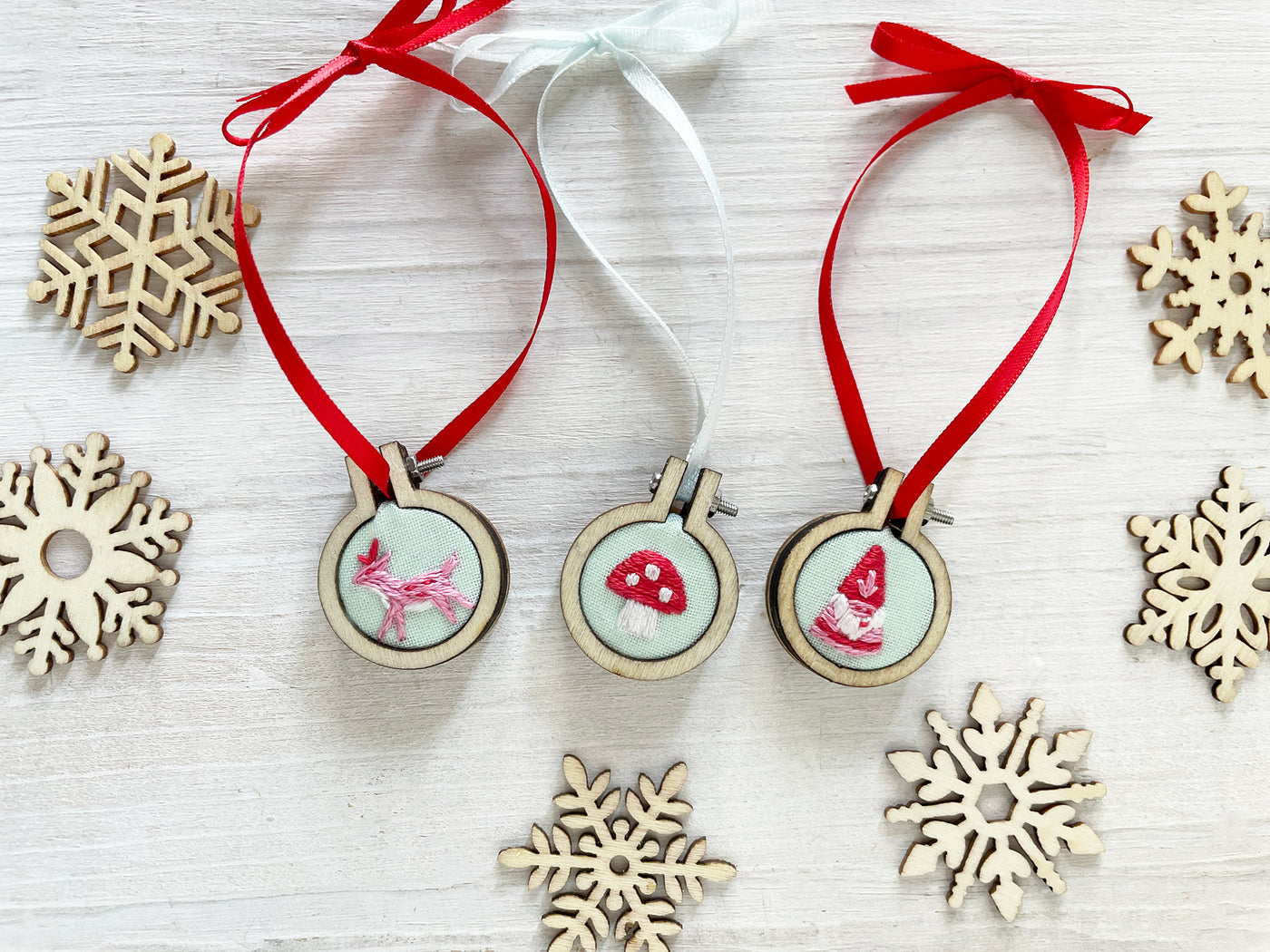 Christmas Kitsch Mini Hand Embroidery Hoop Kit
