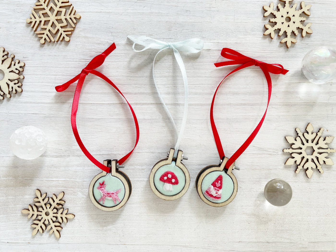 Christmas Kitsch Mini Hand Embroidery Hoop Kit