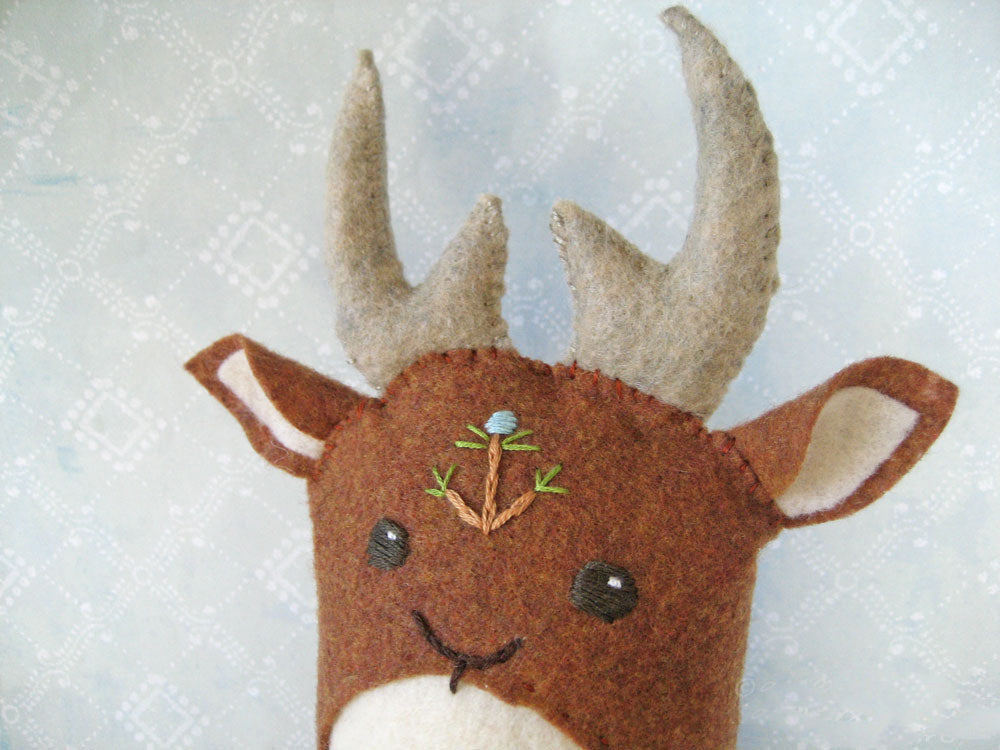 Sewing Pattern for Darryl Deer, felt plush toy