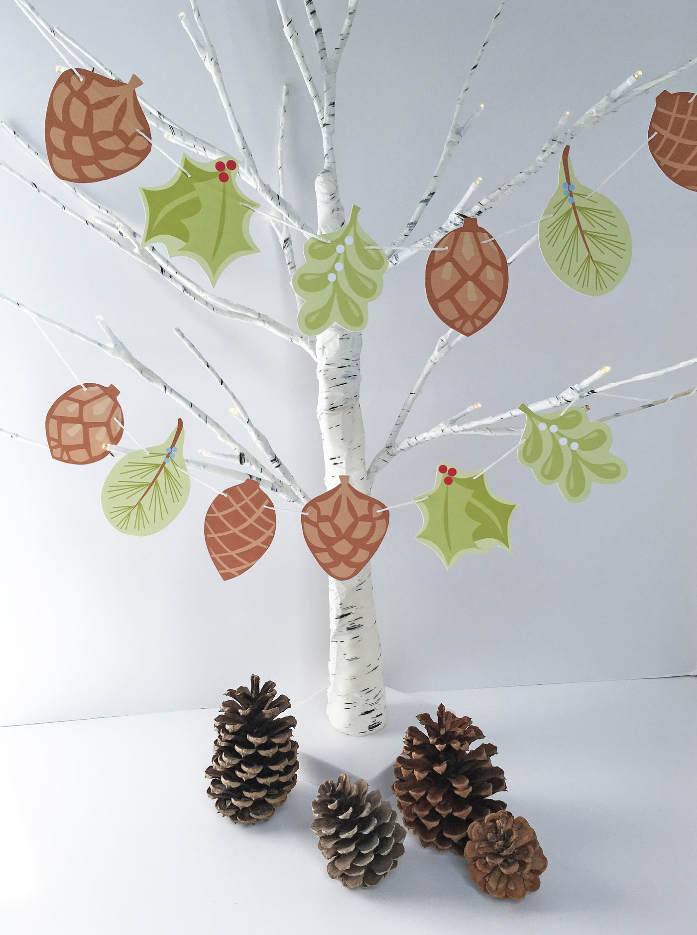 Pinecones and Greenery Garland, printable SVG for Christmas winter holiday