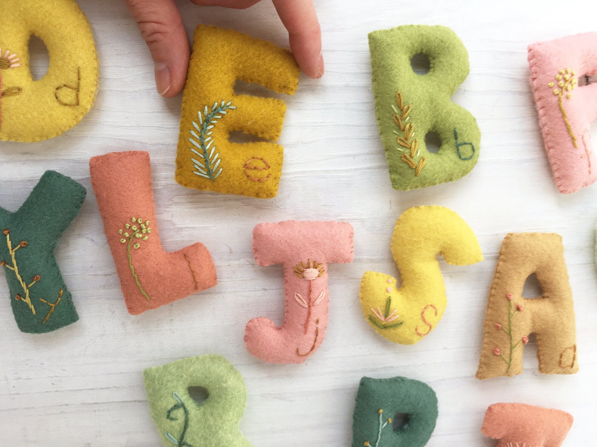 ABC Felt Plush Sewing pattern, Alphabet felt garland – Little Dear