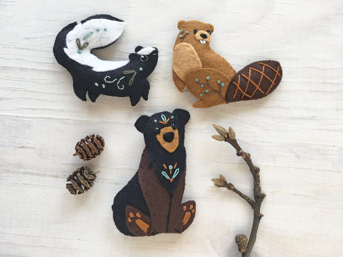 Bear, Skunk, Beaver felt woodland animals sewing pattern