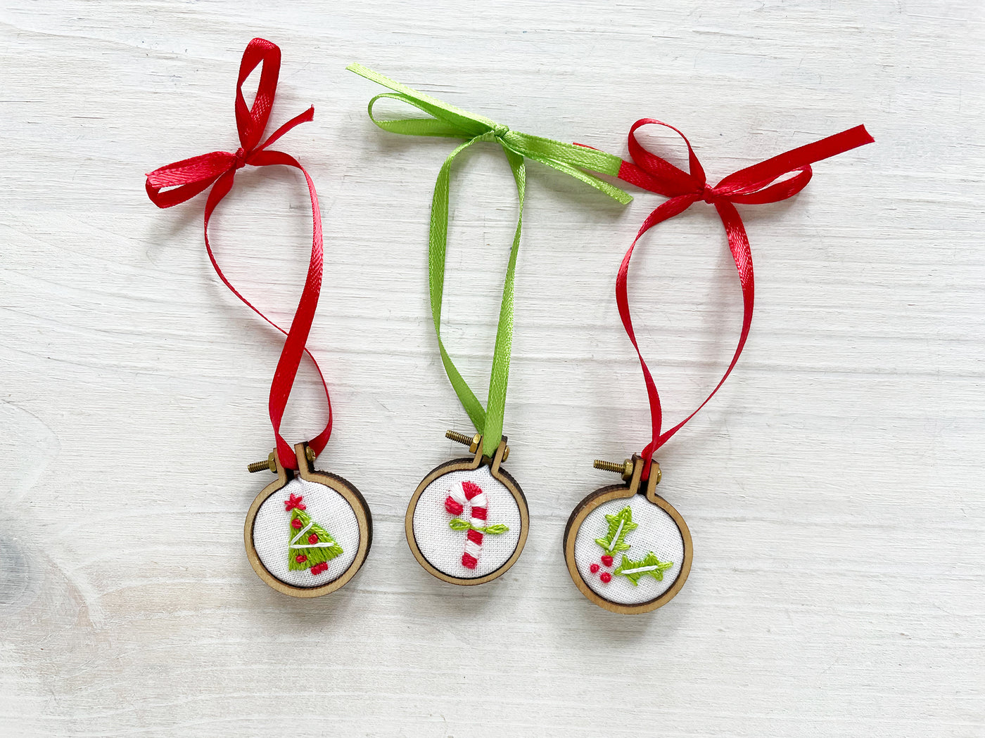 Christmas Decor Mini Hand Embroidery Hoop Kit